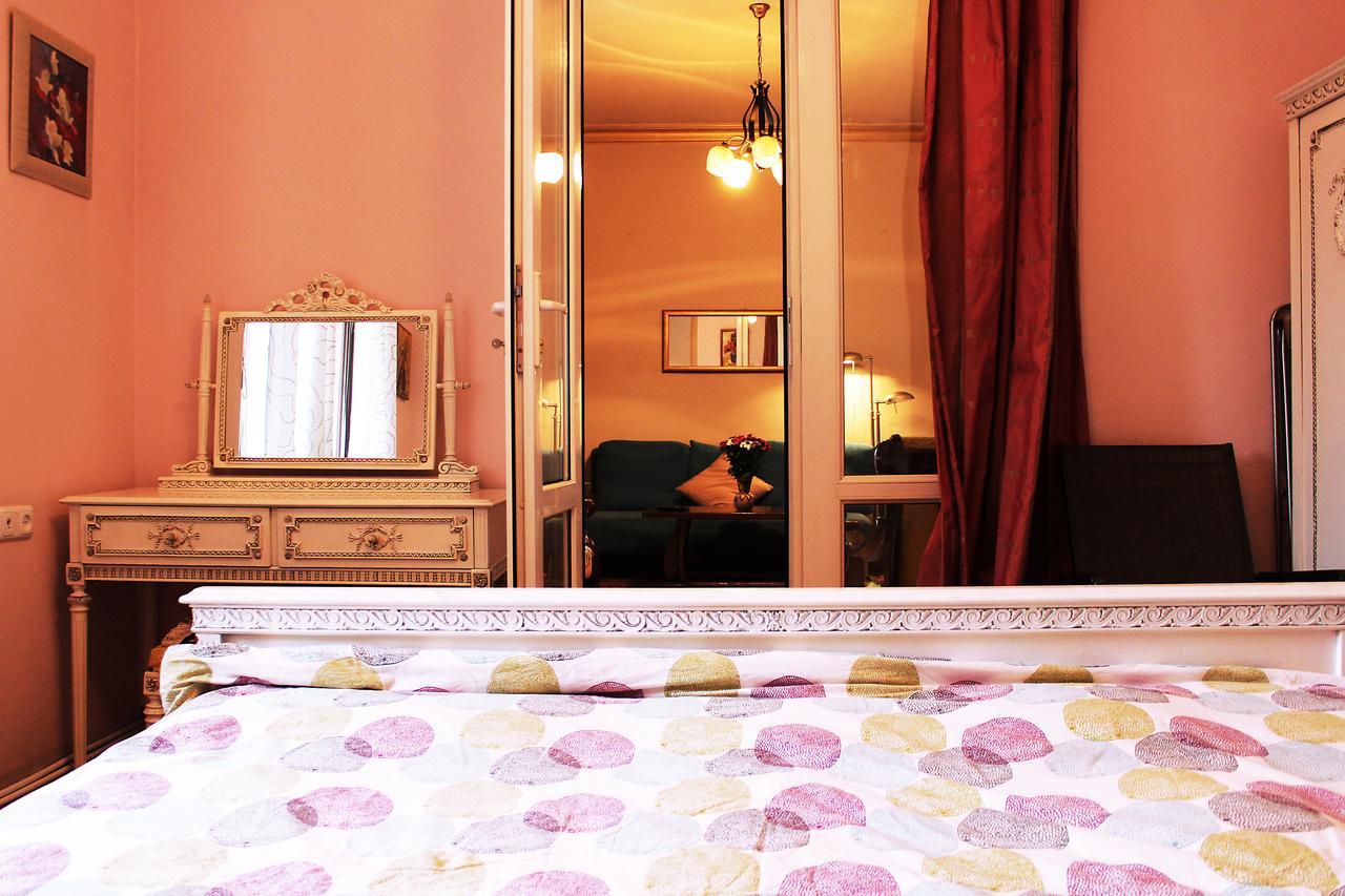 Vivid 2 Bedroom Apt. Yerevan Exterior photo