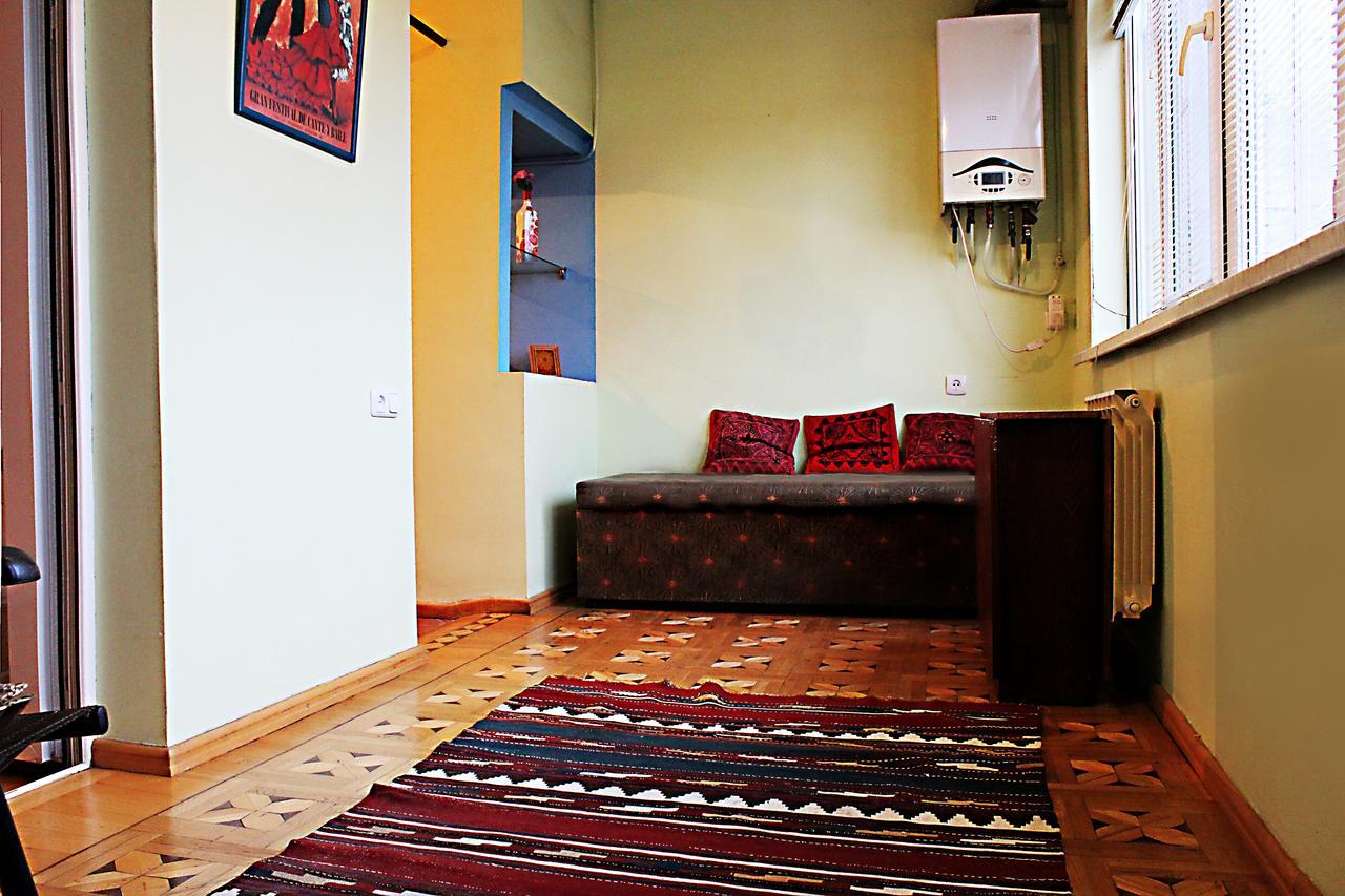 Vivid 2 Bedroom Apt. Yerevan Exterior photo